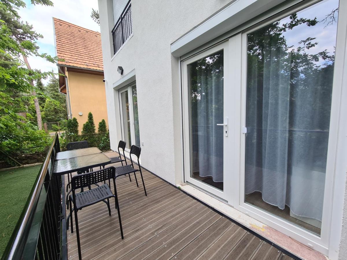 Oet Fenyo Apartmanhaz