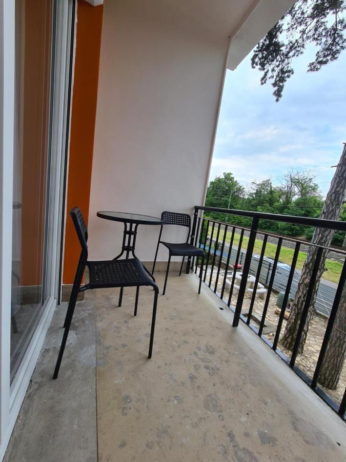 Oet Fenyo Apartmanhaz